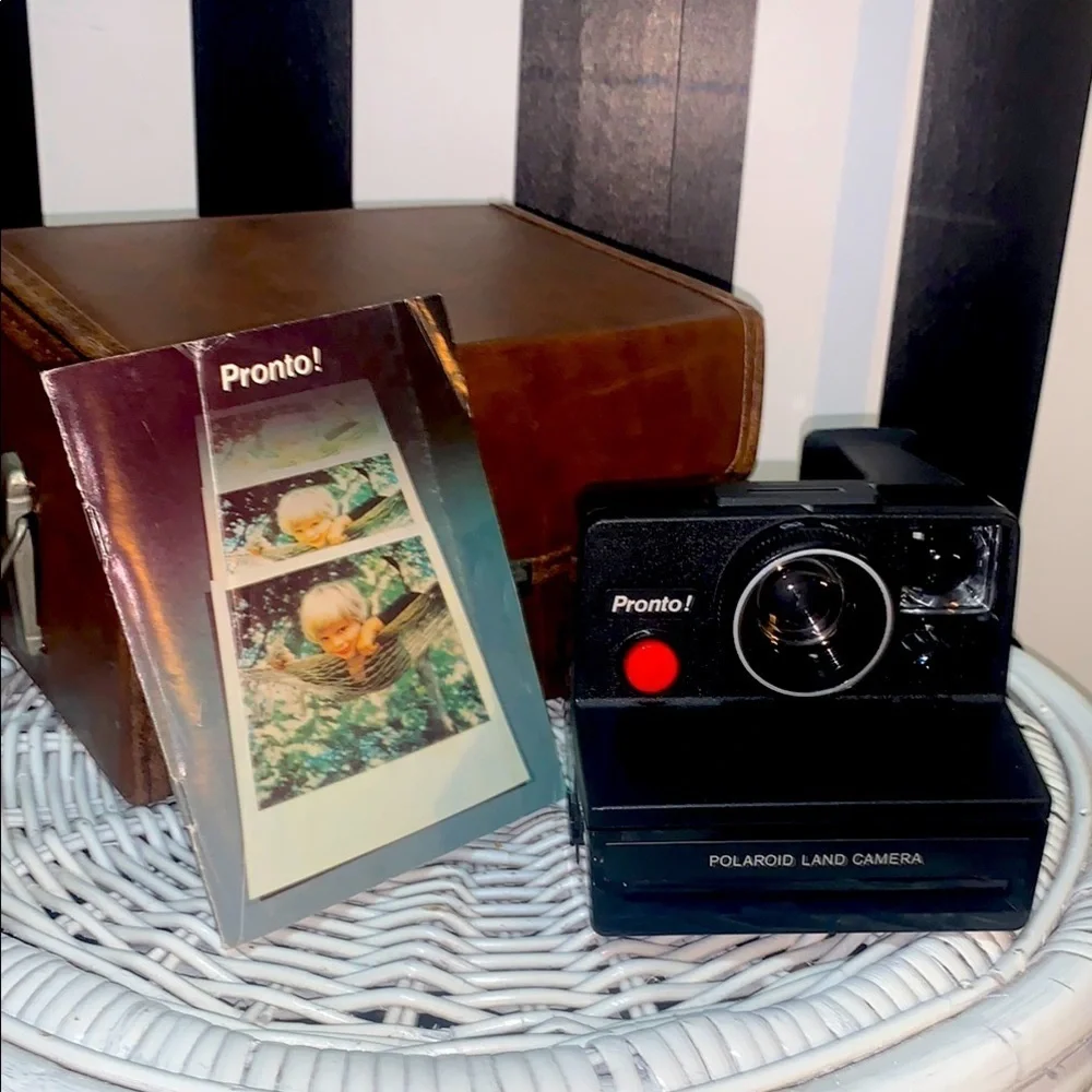 1976 Polaroid Pronto! Land Camera Instant Camera & Carry Case Retro Vintage Film